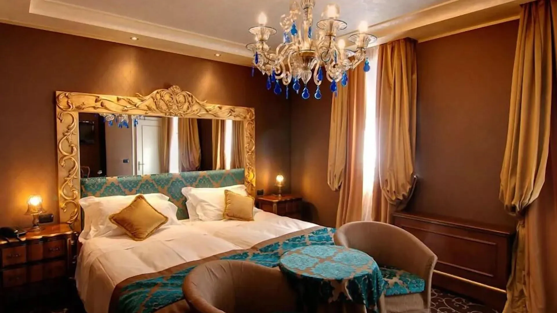 ונציה Pesaro Palace 4*,  איטליה