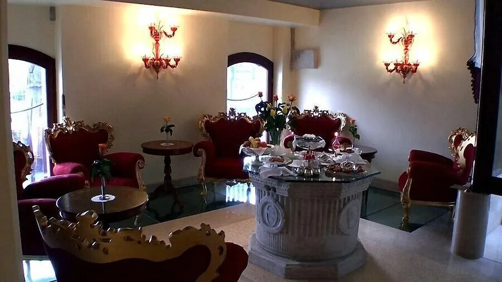 ונציה Pesaro Palace