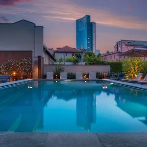 crowne-plaza-milan-city.italymilanhotels.net/