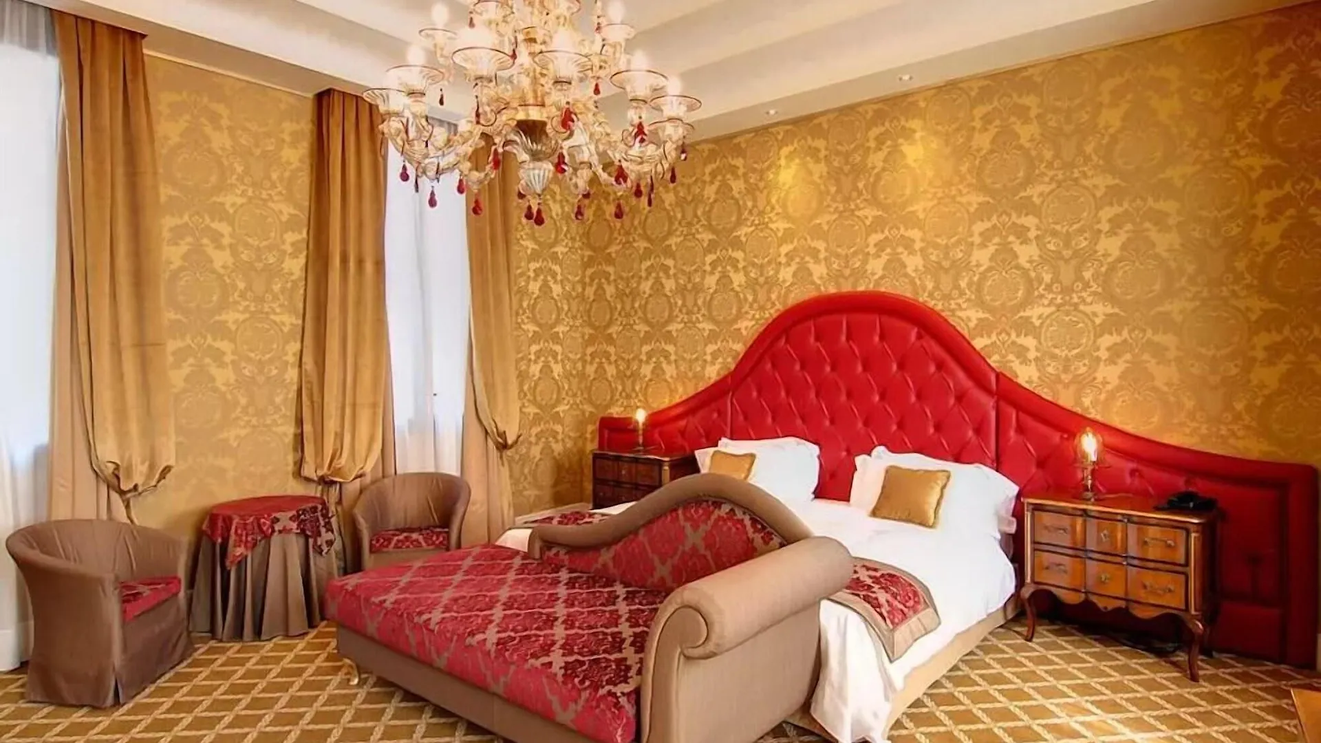 Pesaro Palace Venice Hotel