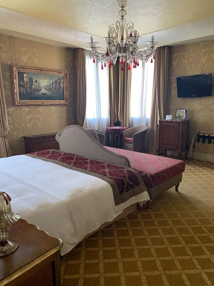 **** Hotel Pesaro Palace Venice Italy