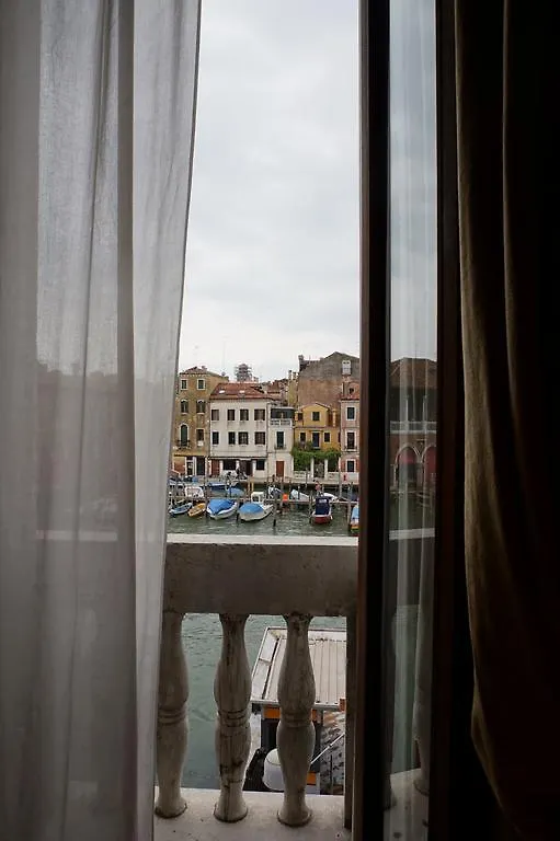 Hotel Pesaro Palace Venice