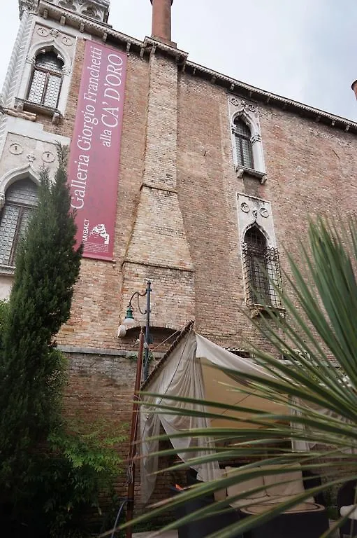 Pesaro Palace Venice 4*,