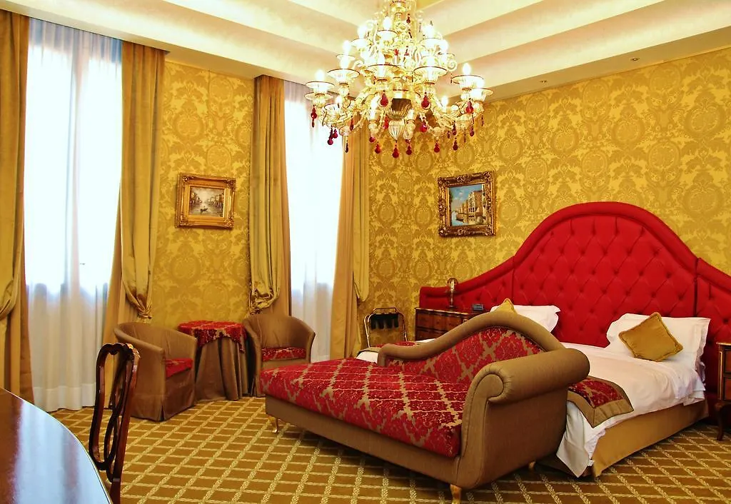 Hotel Pesaro Palace Venice