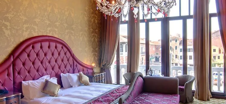 Pesaro Palace Venice Hotel